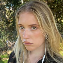 Anais Georges, UGC creator